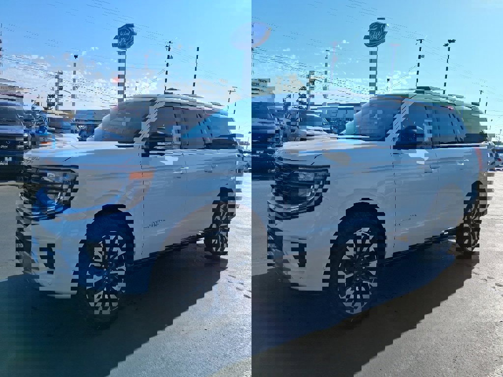 New 2025 Ford Expedition Max Platinum w/ Driver's Package image 30