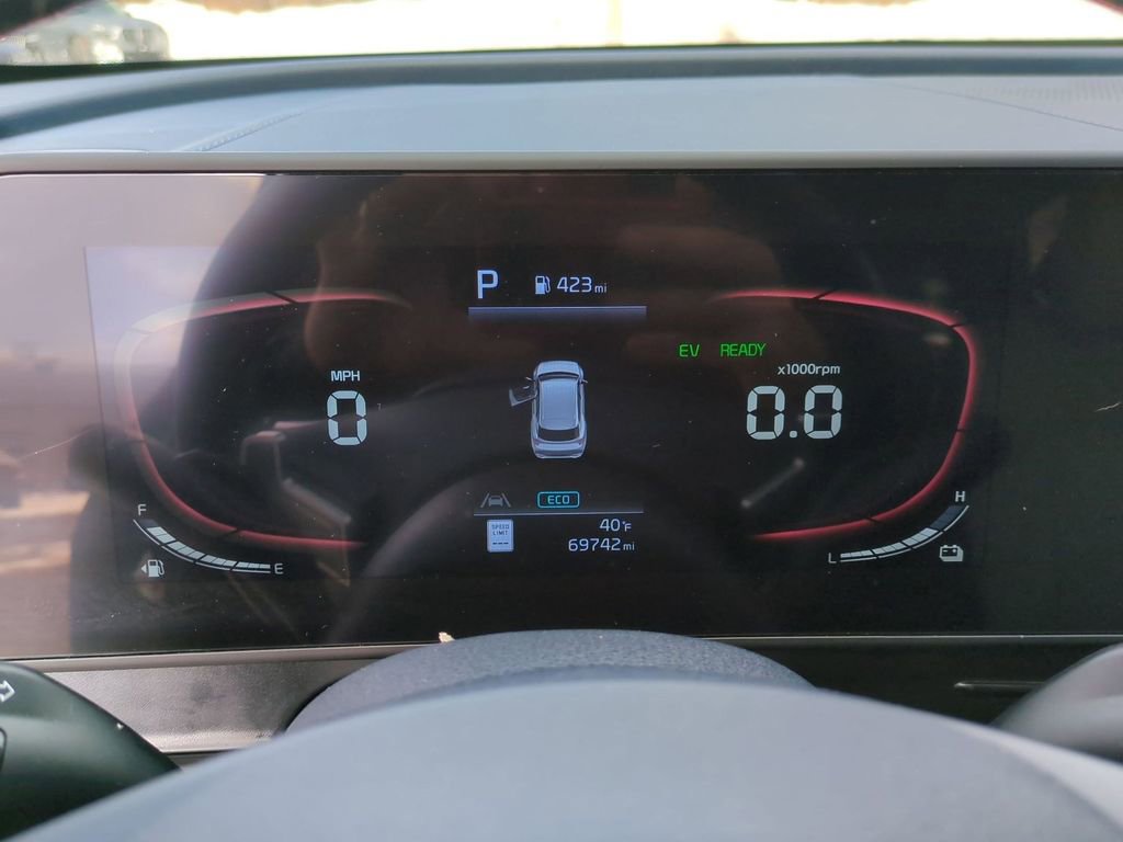 Used 2023 Kia Sportage EX image 11