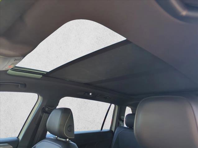 Used 2022 Volkswagen Tiguan SE R-Line FWD image 16