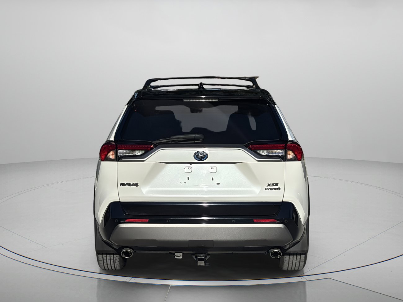 Used 2020 Toyota RAV4 XSE image 4