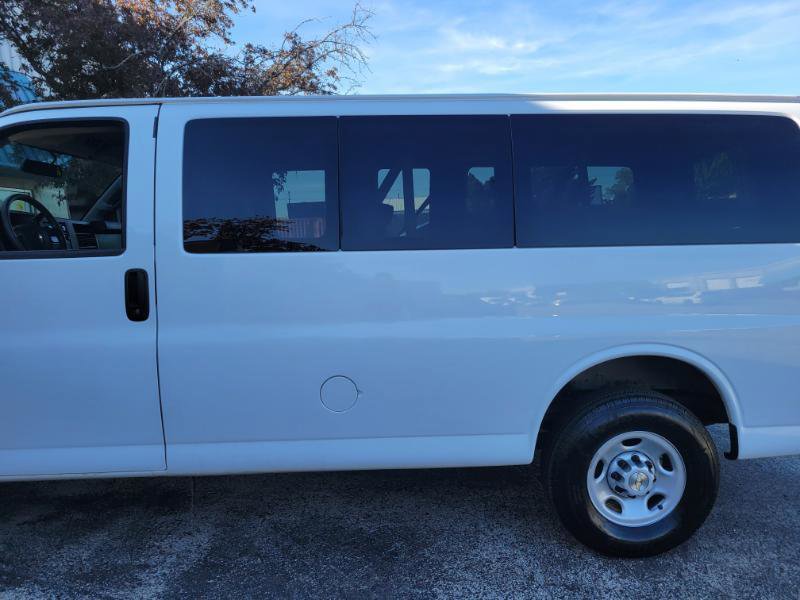 Used 2018 Chevrolet Express 3500 LS RWD image 67