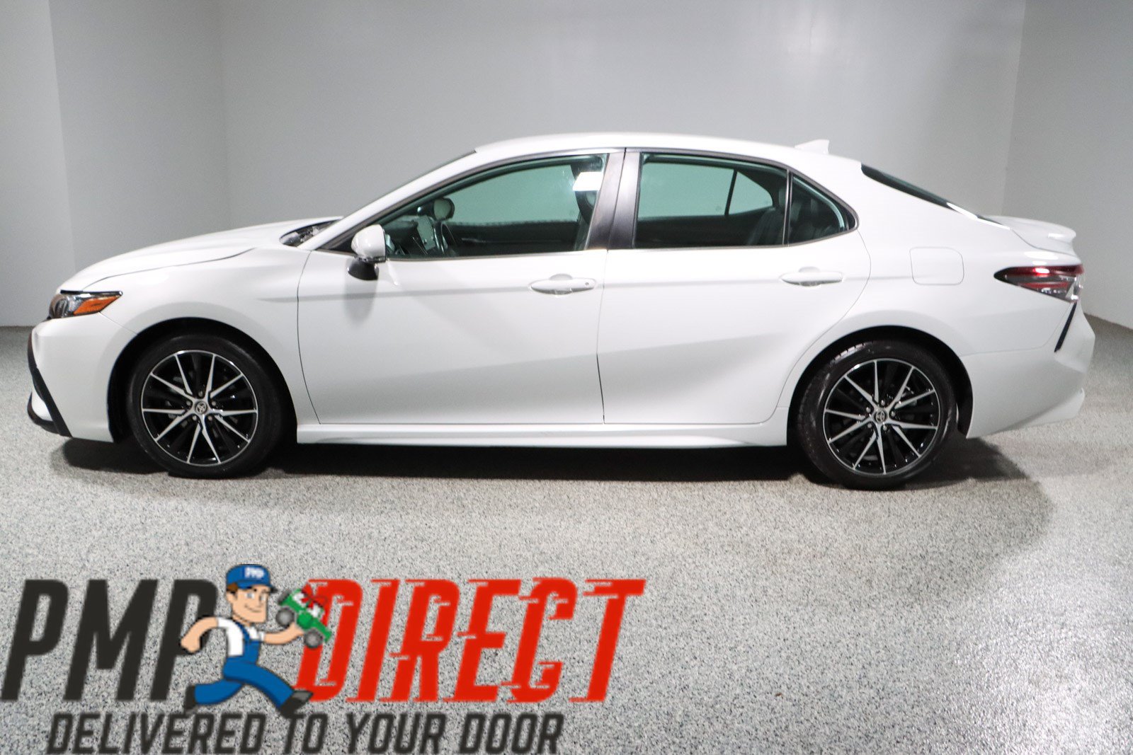 Used 2024 Toyota Camry SE FWD image 10