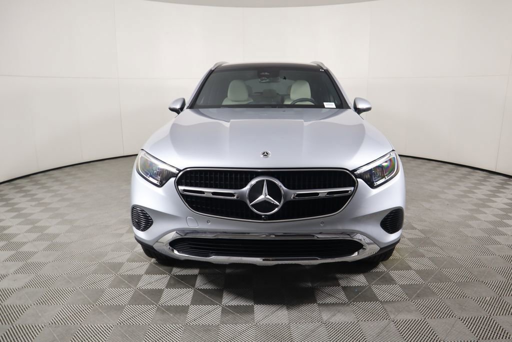 Certified 2025 Mercedes-Benz GLC 300 image 2