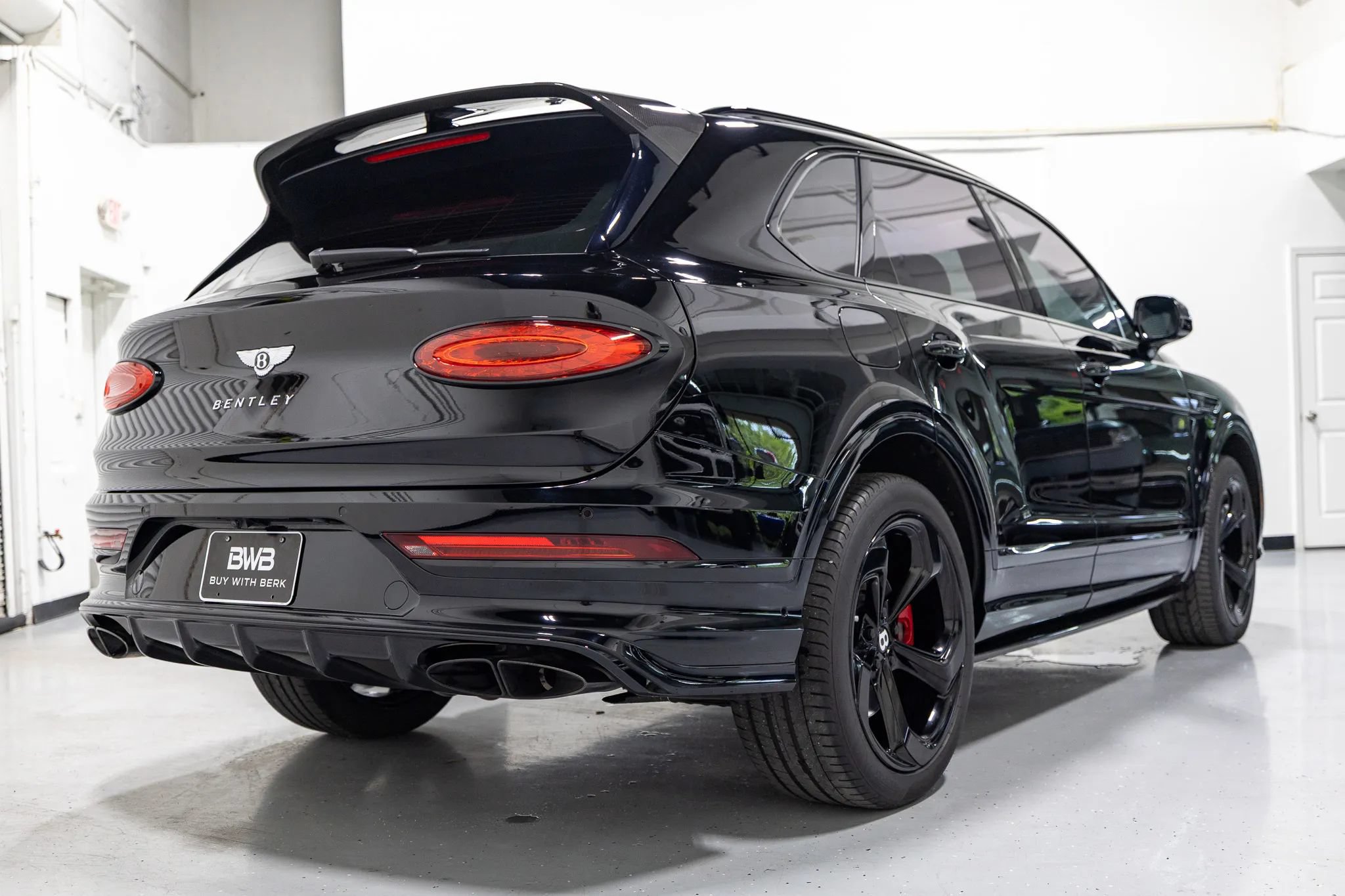 Used 2022 Bentley Bentayga AWD/4WD image 20
