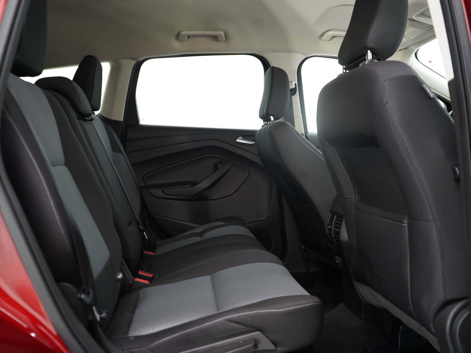 Used 2018 Ford Escape SE w/ SE Sync 3 Package AWD/4WD image 12