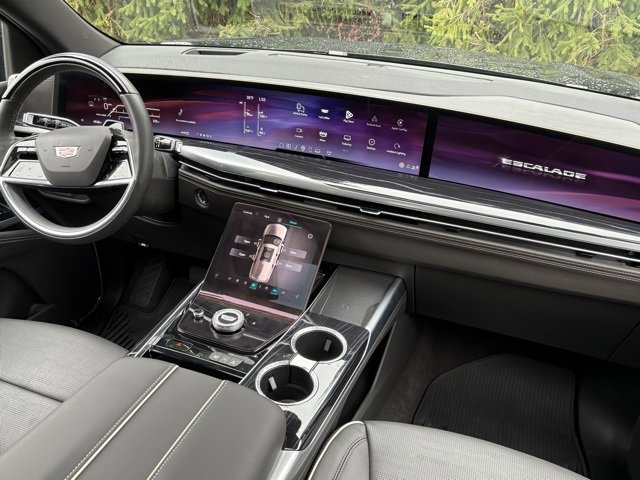 Used 2025 Cadillac Escalade Sport w/ Touring Package image 36