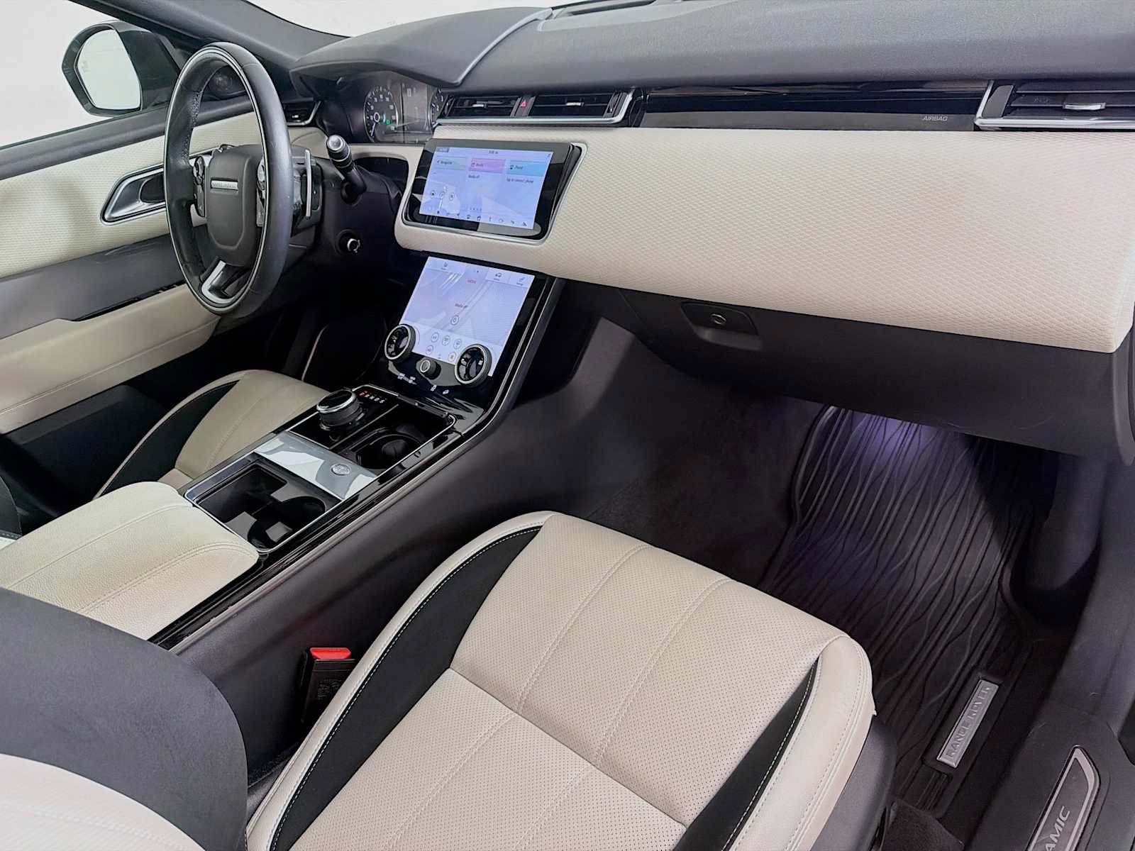 Used 2020 Land Rover Range Rover Velar R-Dynamic S AWD/4WD image 29