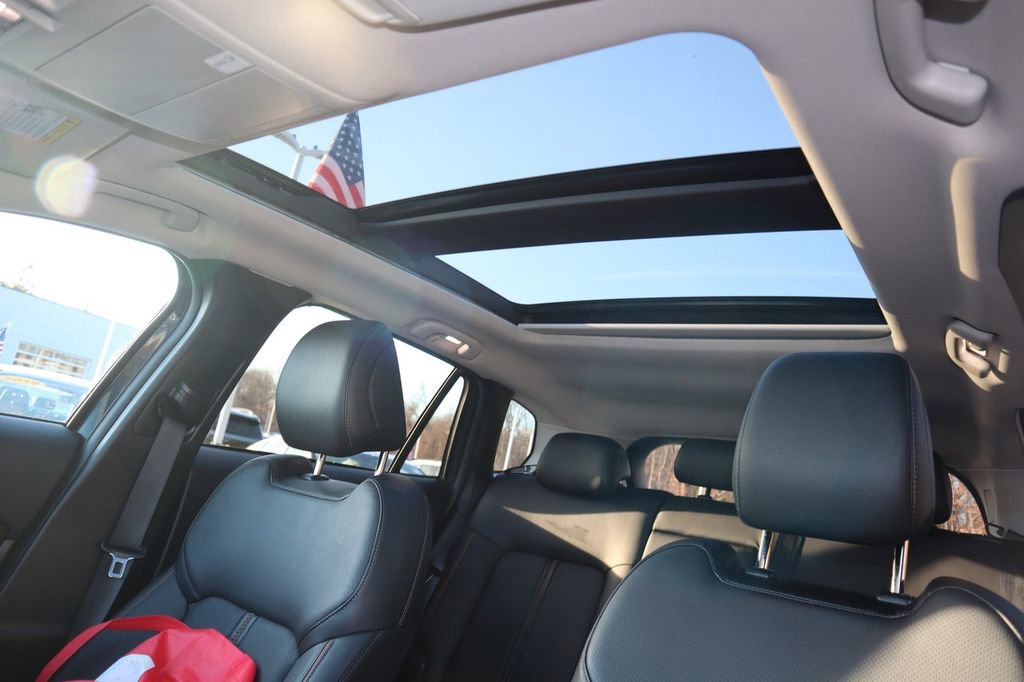 Used 2025 MAZDA CX-50 AWD 2.5 Hybrid w/ Premium Pkg image 16