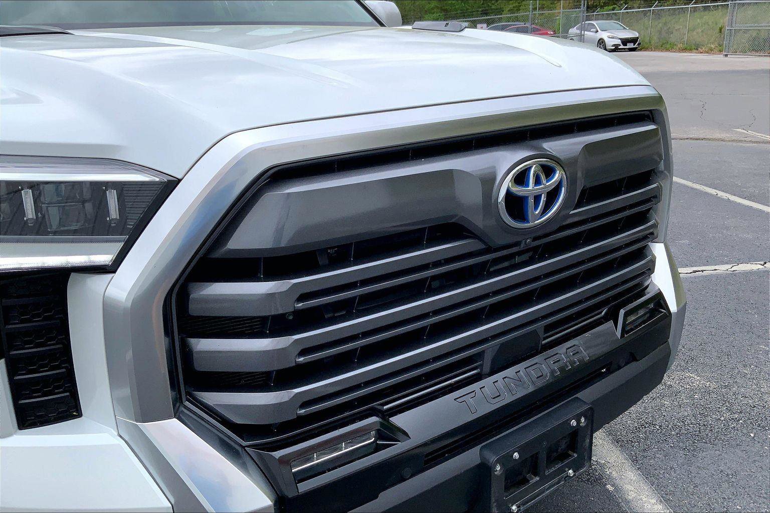 Used 2024 Toyota Tundra Limited AWD/4WD image 30