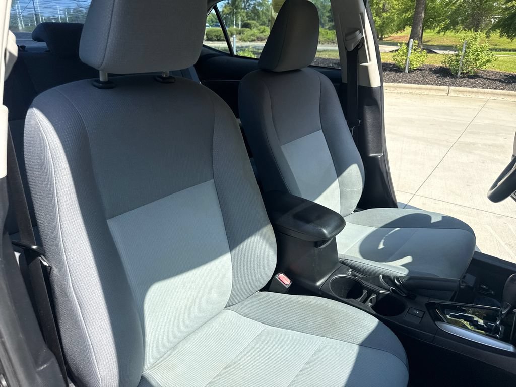 Used 2015 Toyota Corolla L FWD image 34