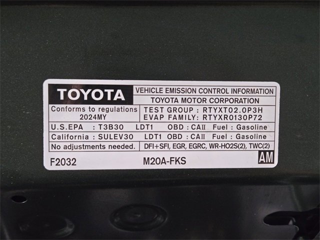 Used 2024 Toyota Corolla Cross XLE image 28