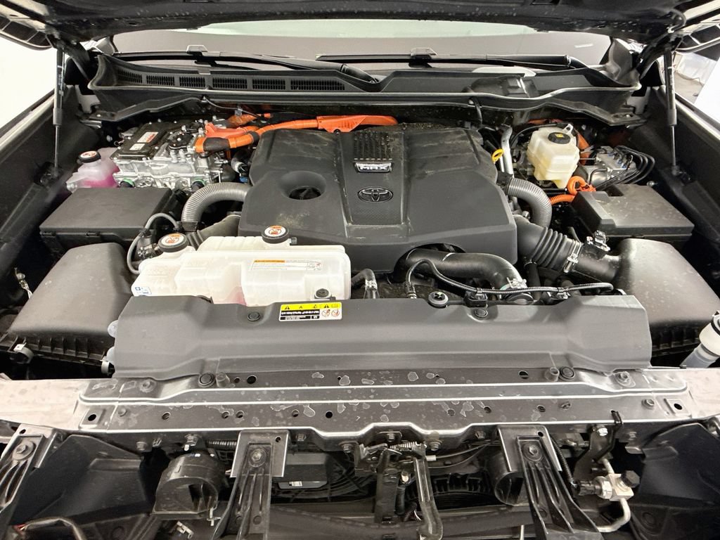 Used 2026 Toyota Sequoia Capstone AWD/4WD image 32