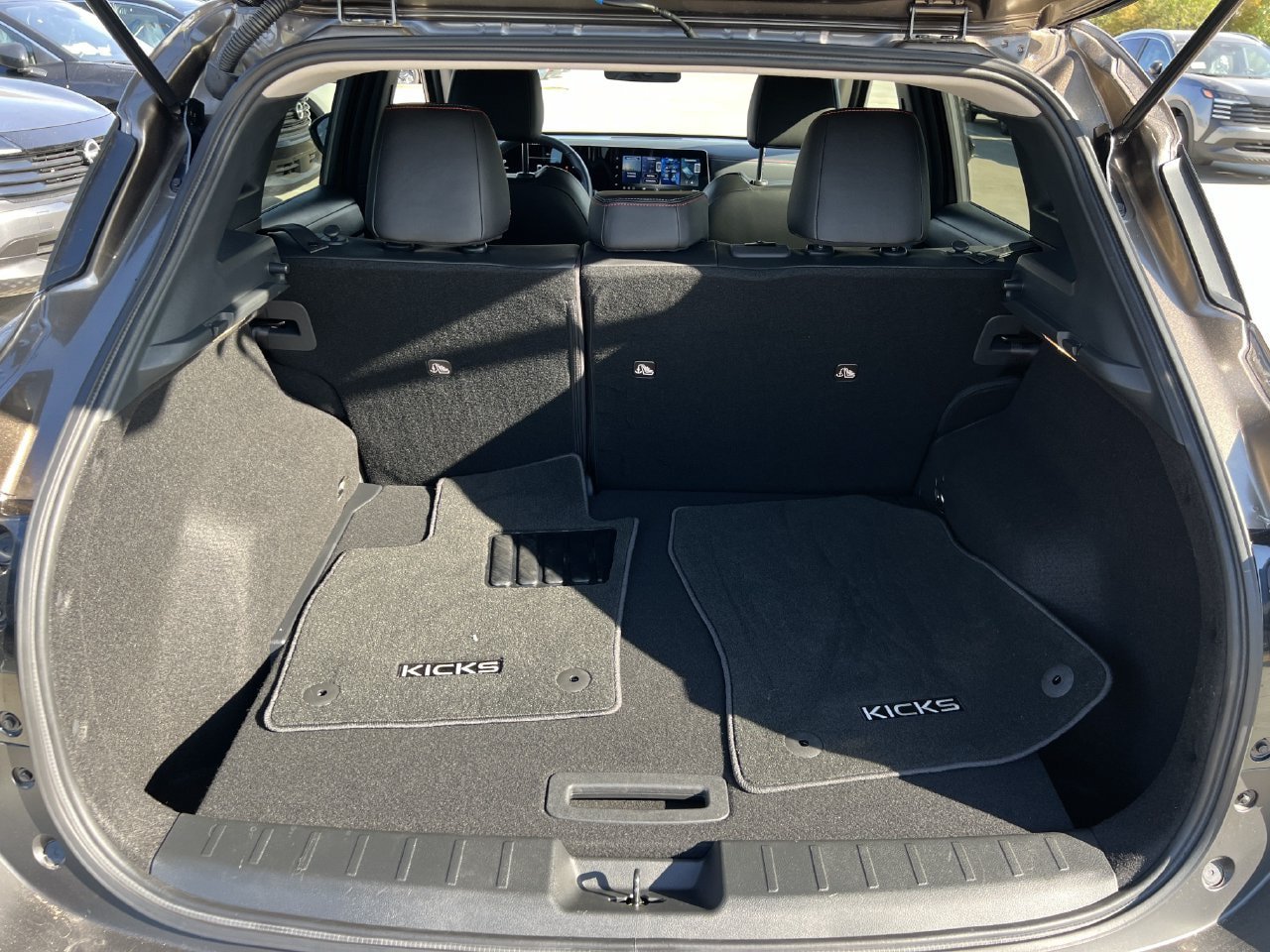 Certified 2026 Nissan Kicks SR FWD image 24