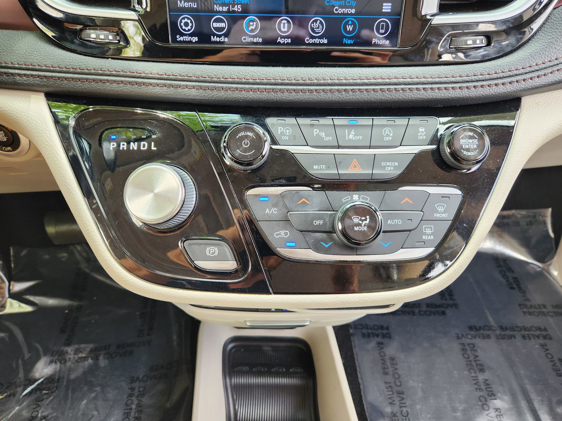 Used 2019 Chrysler Pacifica Limited w/ Tire & Wheel Group image 19