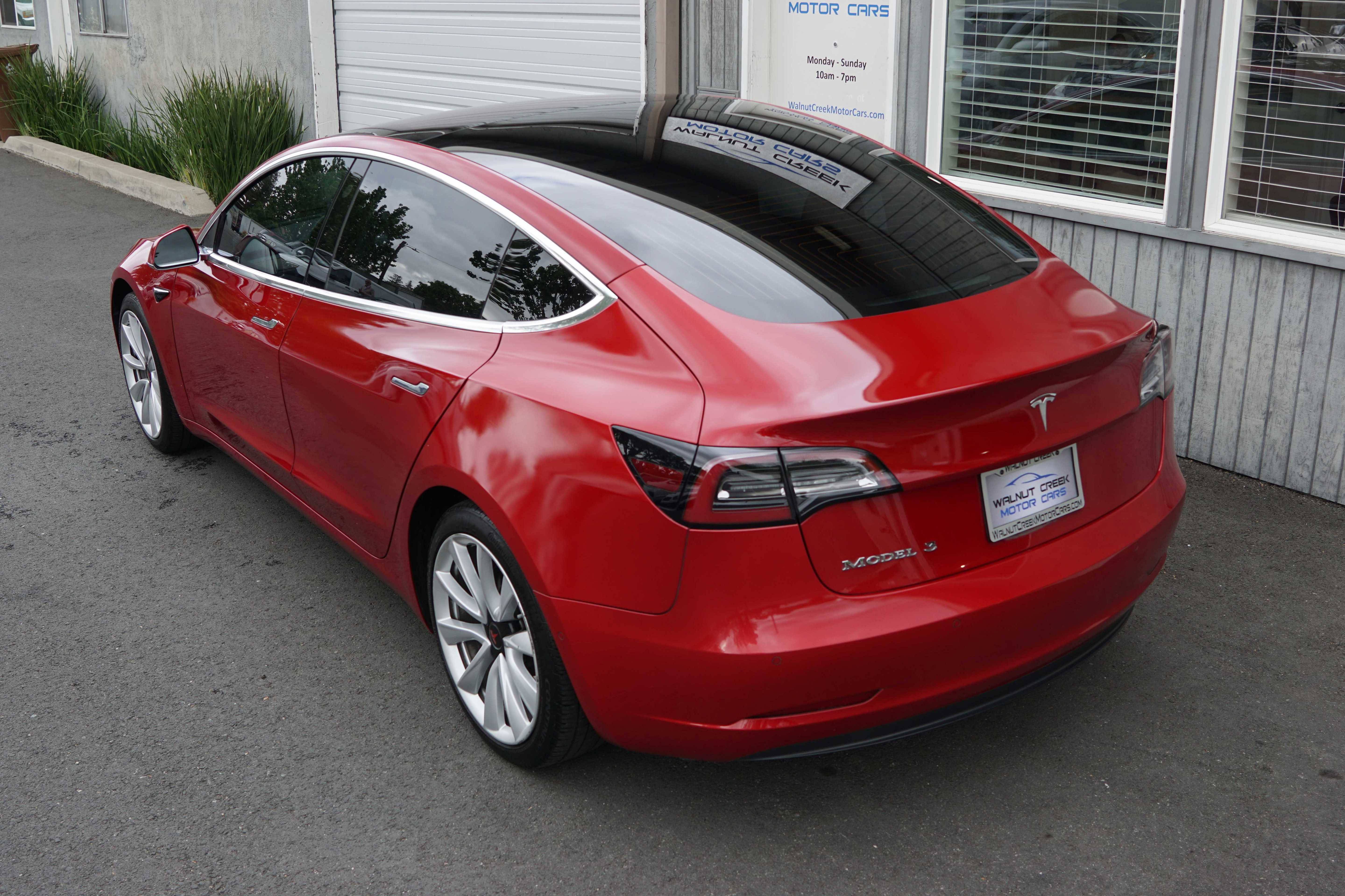 Used 2018 Tesla Model 3 Long Range image 17