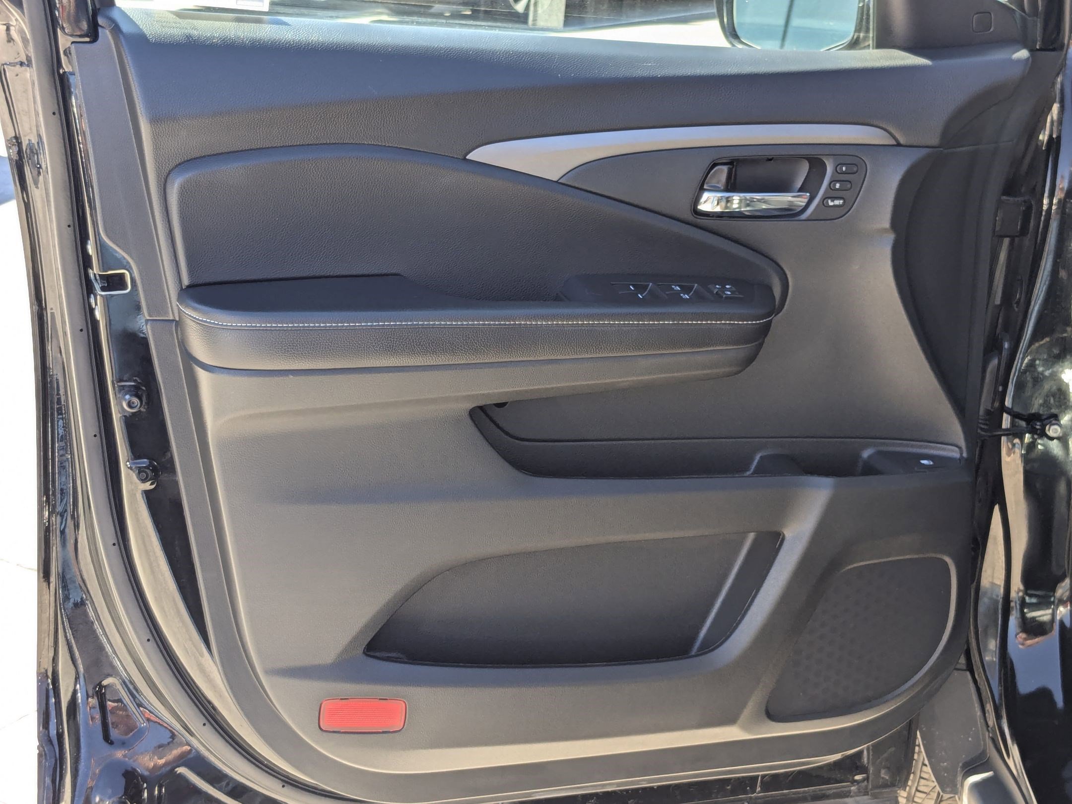 Used 2025 Honda Ridgeline RTL image 14