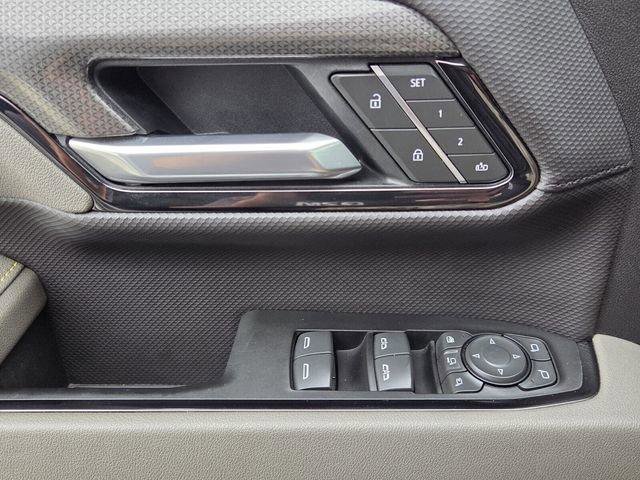 Certified 2025 Chevrolet Silverado 2500 ZR2 w/ Technology Package image 33