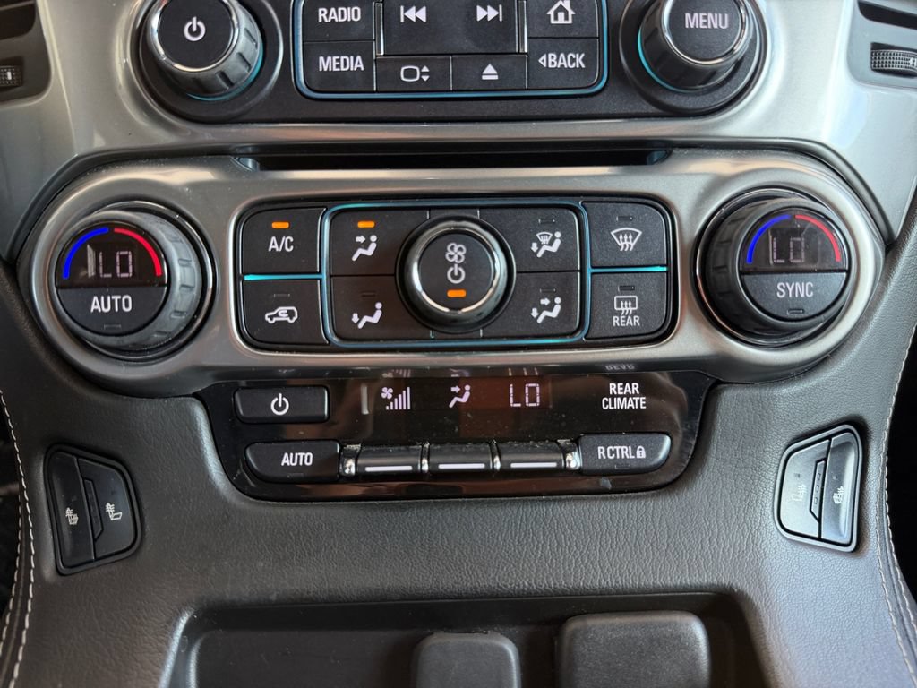 Used 2019 Chevrolet Suburban LT RWD image 25