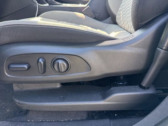 Used 2021 Chevrolet Equinox LS w/ LS Convenience Package image 12