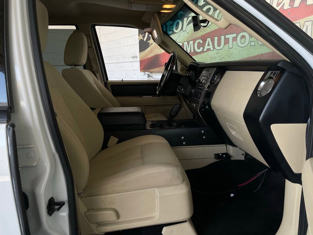 Used 2015 Ford Expedition XL image 24