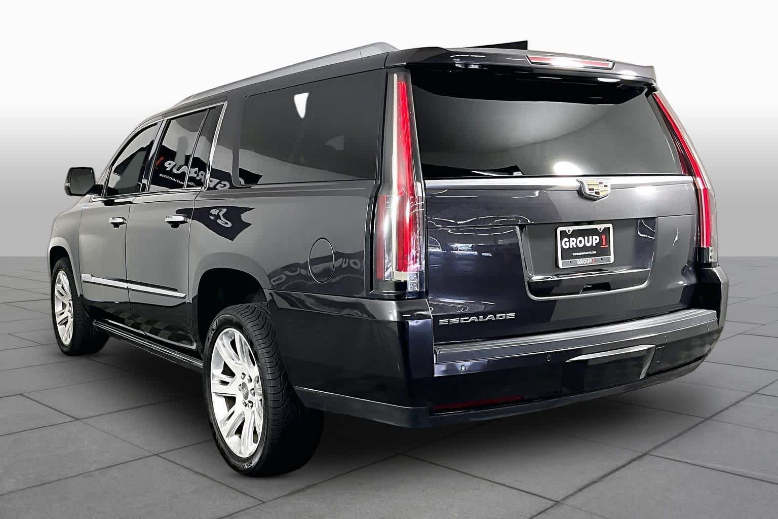 Used 2015 Cadillac Escalade ESV Premium RWD image 11