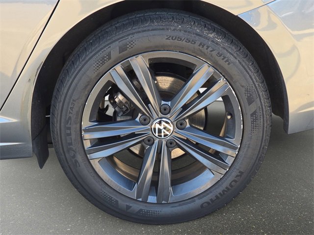 Used 2022 Volkswagen Jetta SE image 36