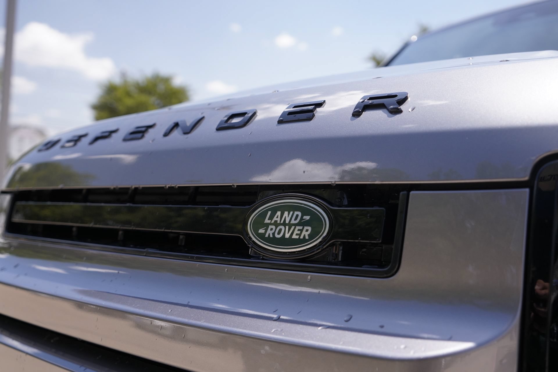 Used 2023 Land Rover Defender 110 SE AWD/4WD image 9