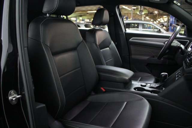 Used 2022 Volkswagen Atlas Cross Sport SE image 23