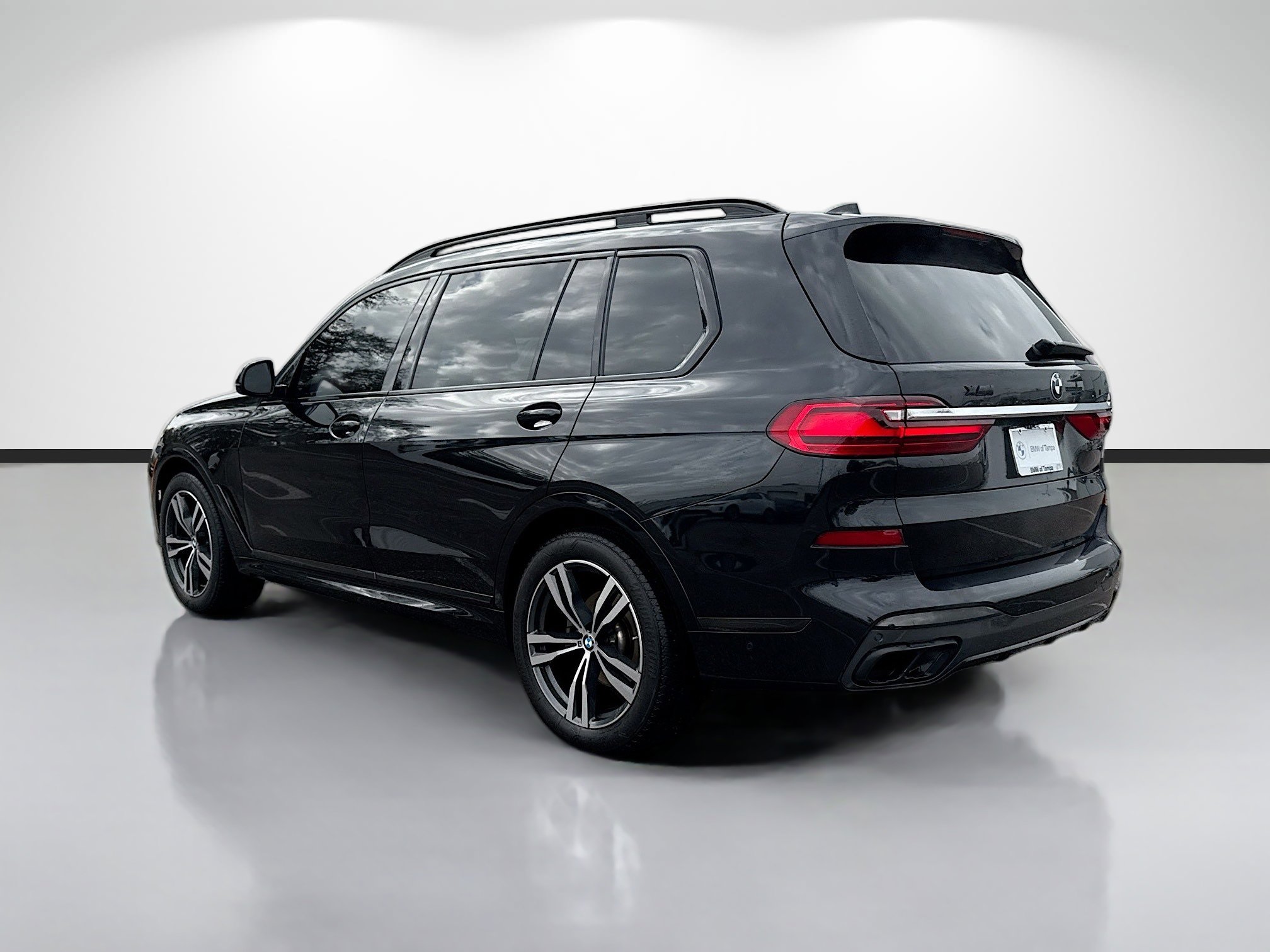 Used 2021 BMW X7 xDrive40i w/ M Sport Package image 5