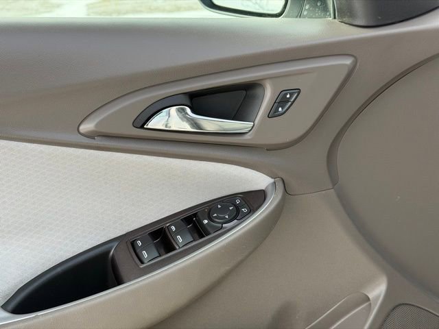 Used 2023 Chevrolet Malibu LT image 17