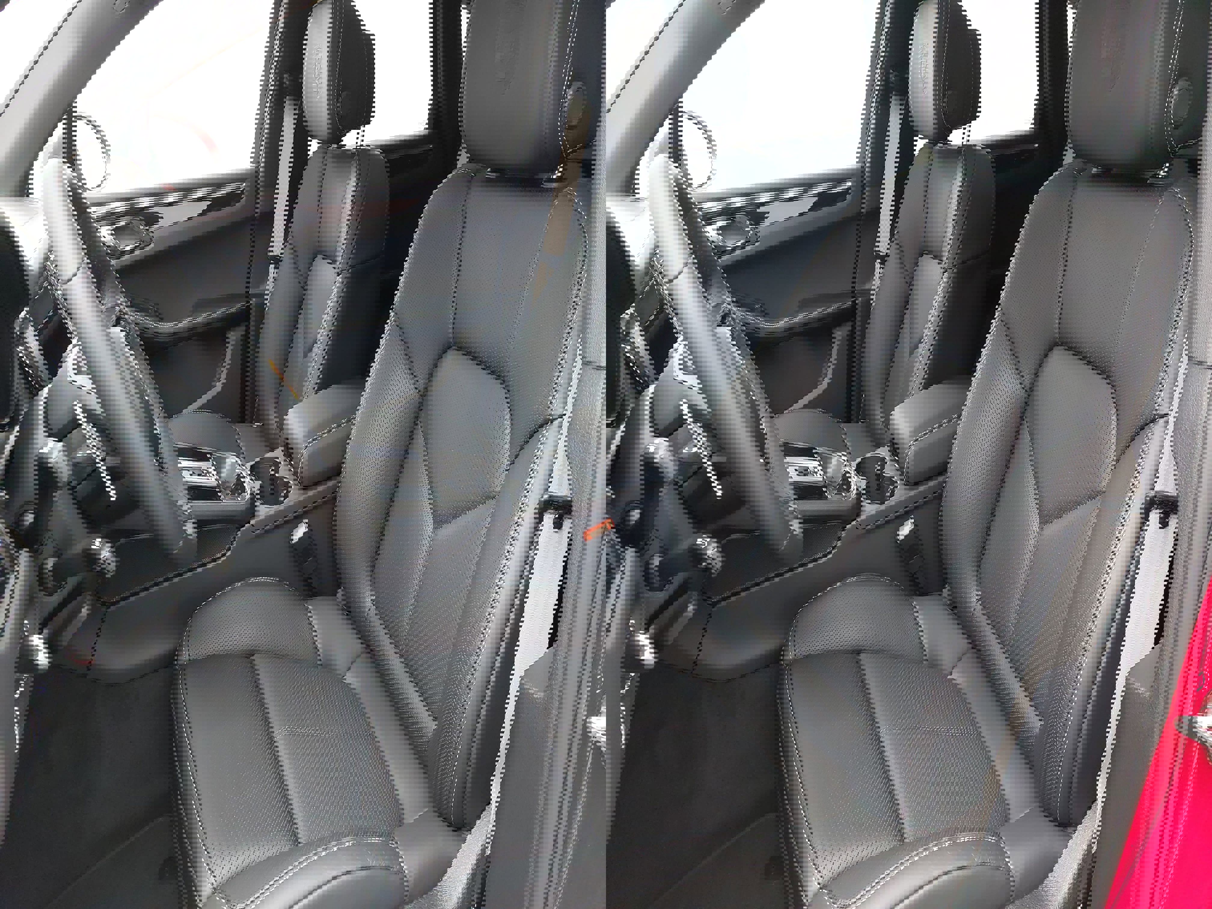 New 2026 Porsche Macan Turbo image 5