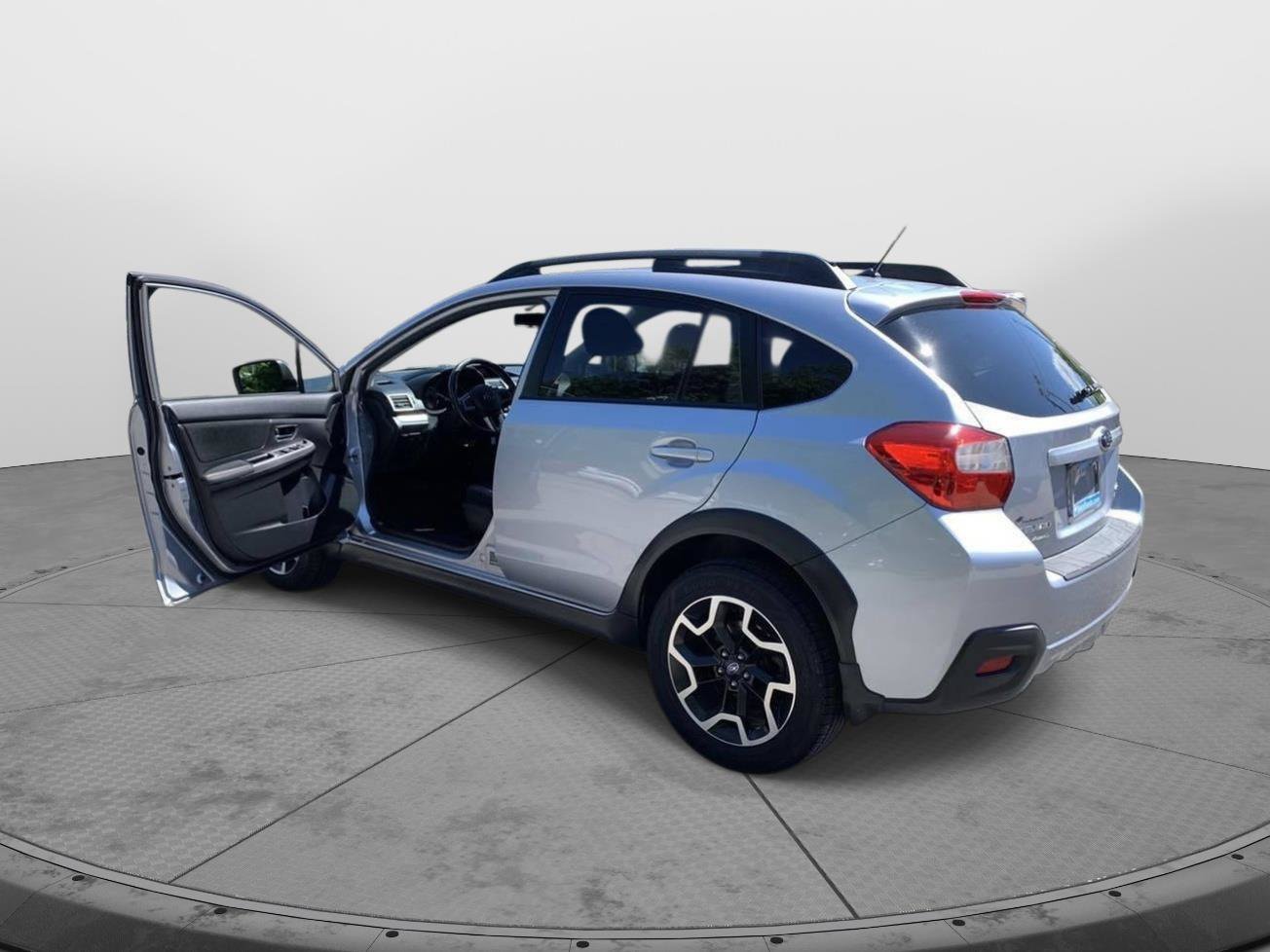 Used 2016 Subaru Crosstrek 2.0i Premium AWD/4WD image 9