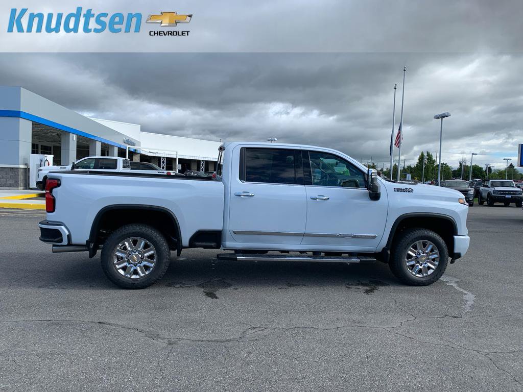 New 2026 Chevrolet Silverado 2500 High Country w/ Technology Package AWD/4WD image 8