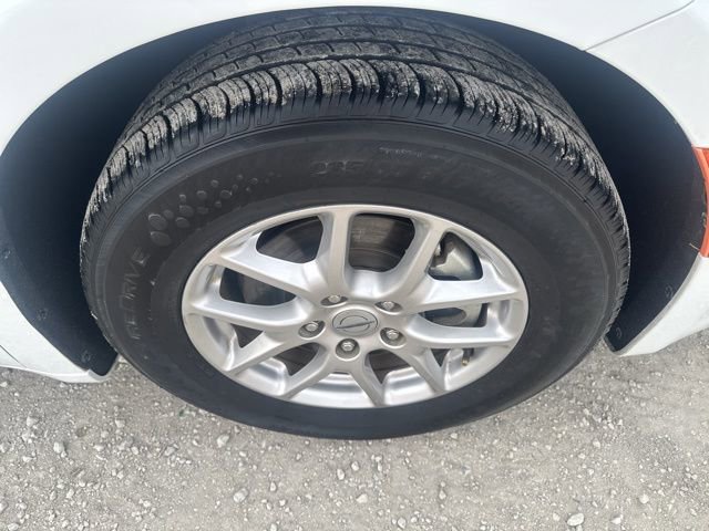 Used 2024 Chrysler Voyager LX image 26