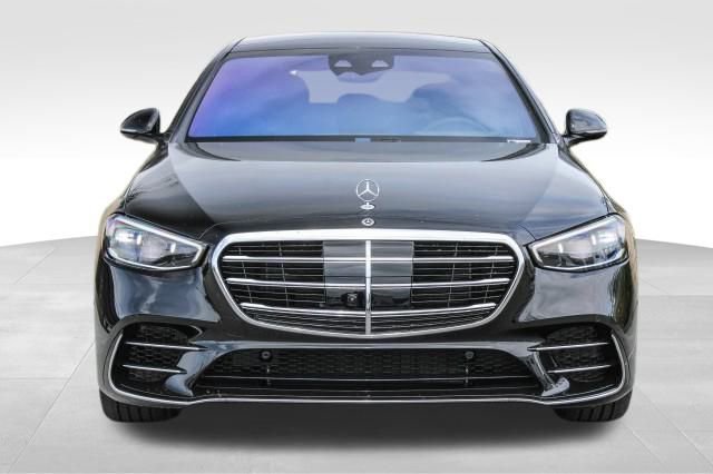 New 2025 Mercedes-Benz S 580 4MATIC Sedan image 2