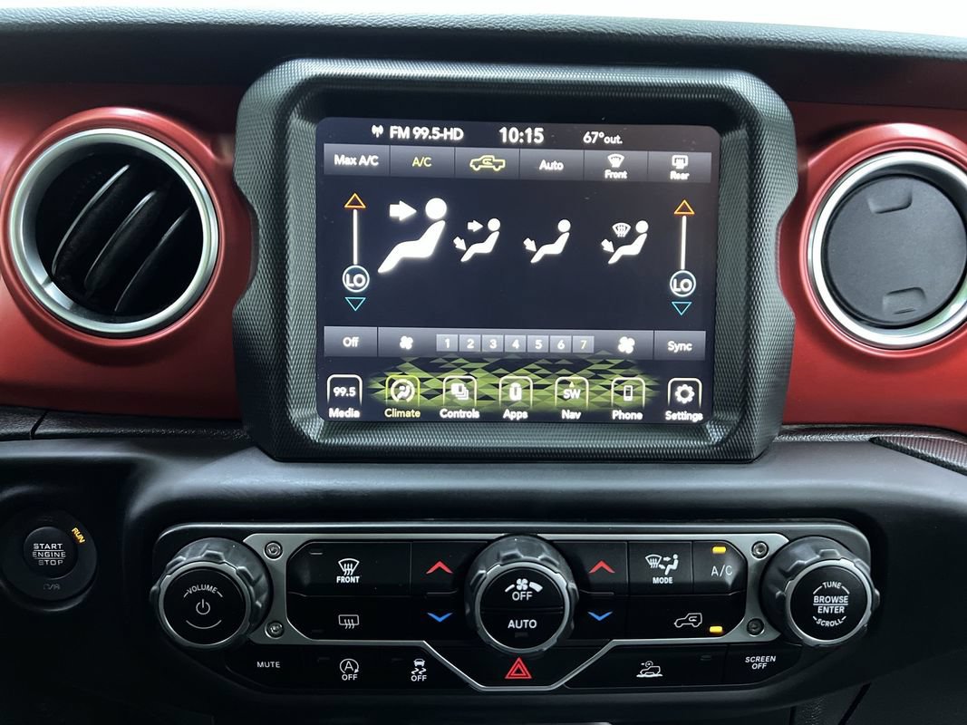 Used 2023 Jeep Gladiator Rubicon w/ LED Lighting Group AWD/4WD image 24