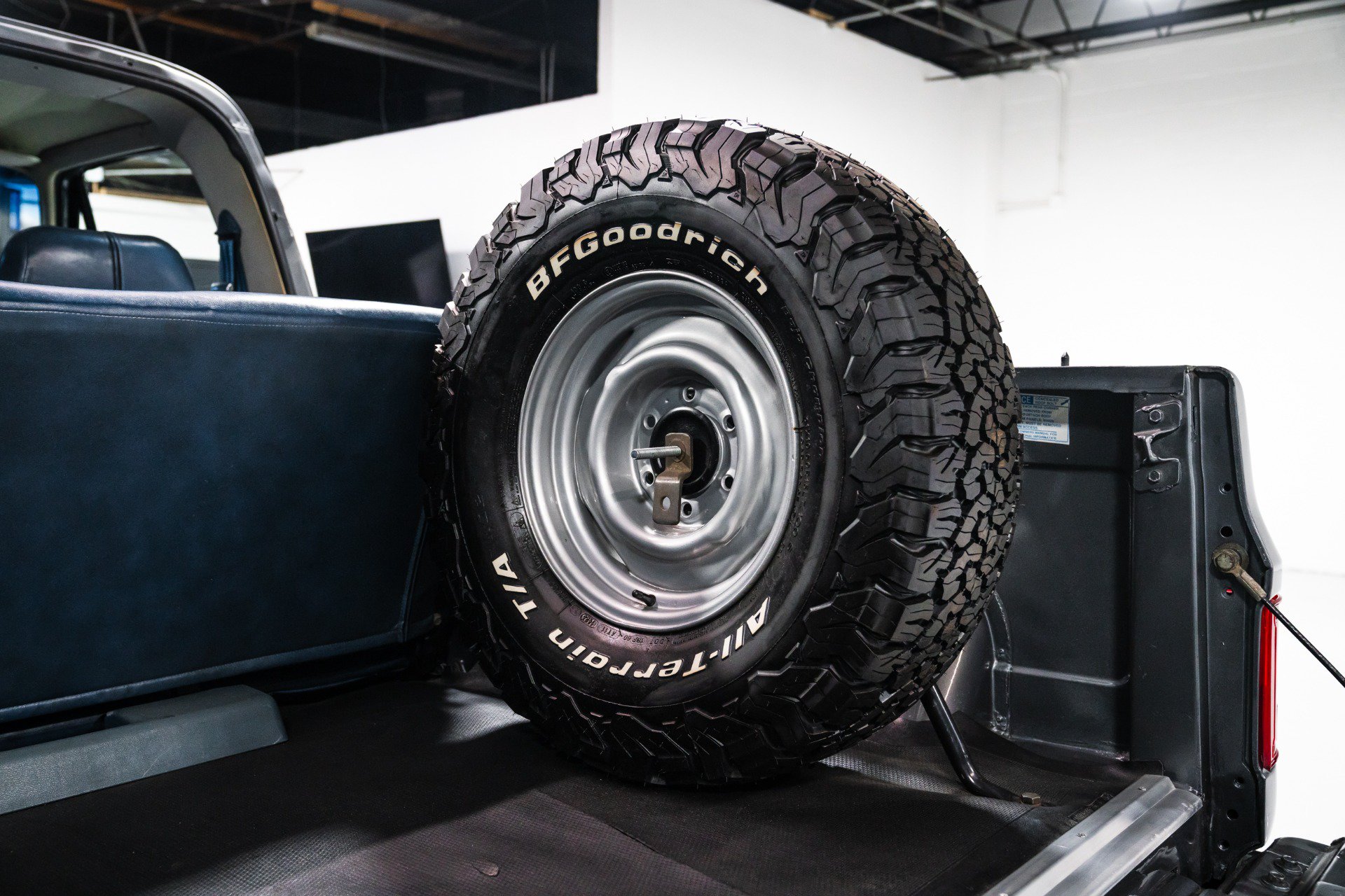Used 1987 Chevrolet Blazer 4WD image 16