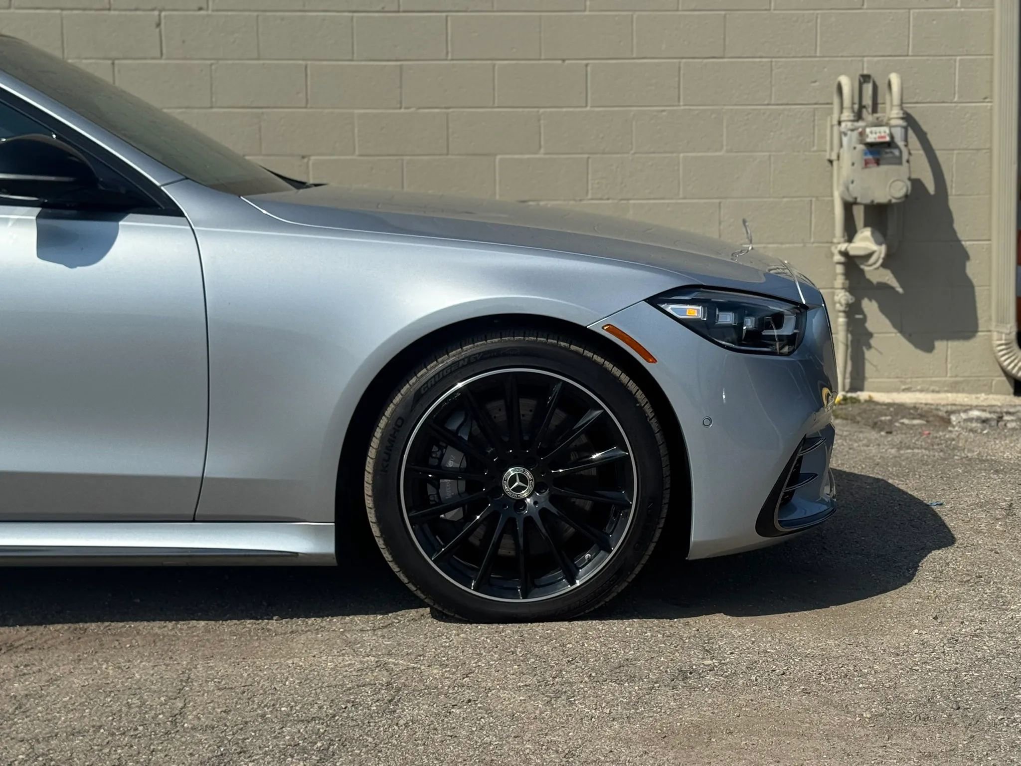 Used 2023 Mercedes-Benz S 580e 4MATIC Sedan w/ AMG Line image 11