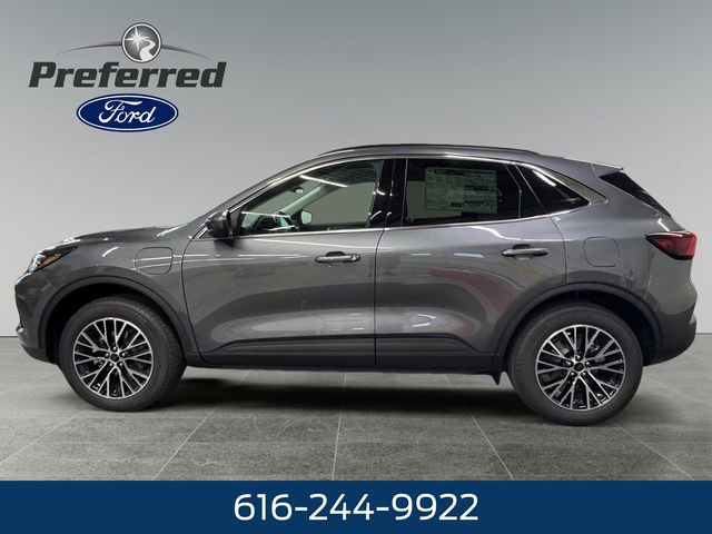 New 2026 Ford Escape SE w/ Class II Trailer Tow Package FWD image 3
