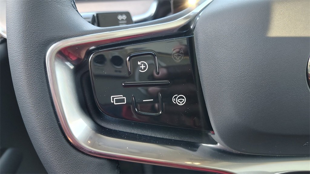 New 2025 Volvo EX90 Ultra image 15