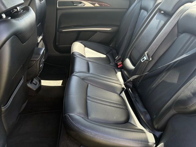 Used 2016 Lincoln MKZ FWD image 11