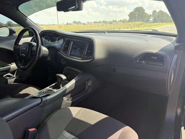 Used 2022 Dodge Challenger R/T RWD image 10