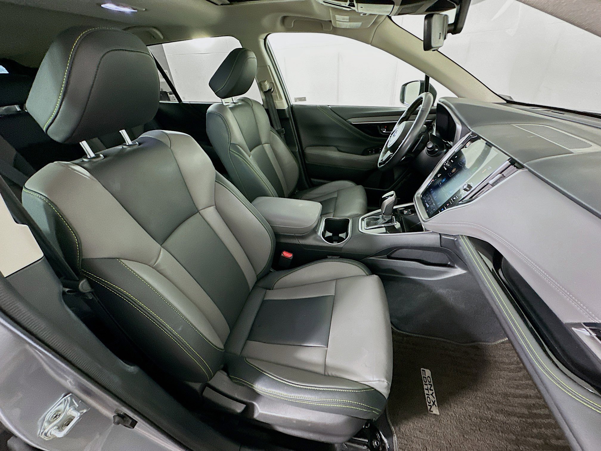 Used 2025 Subaru Outback Onyx Edition AWD/4WD image 29