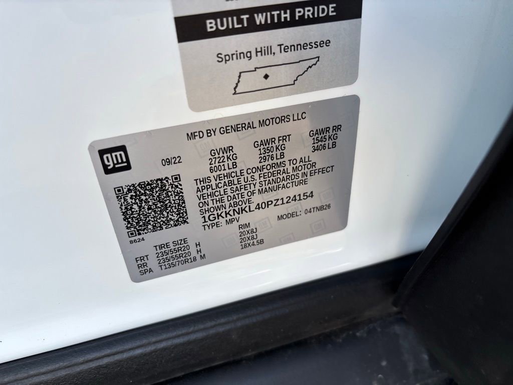 Used 2023 GMC Acadia SLE w/ Driver Convenience Package image 12