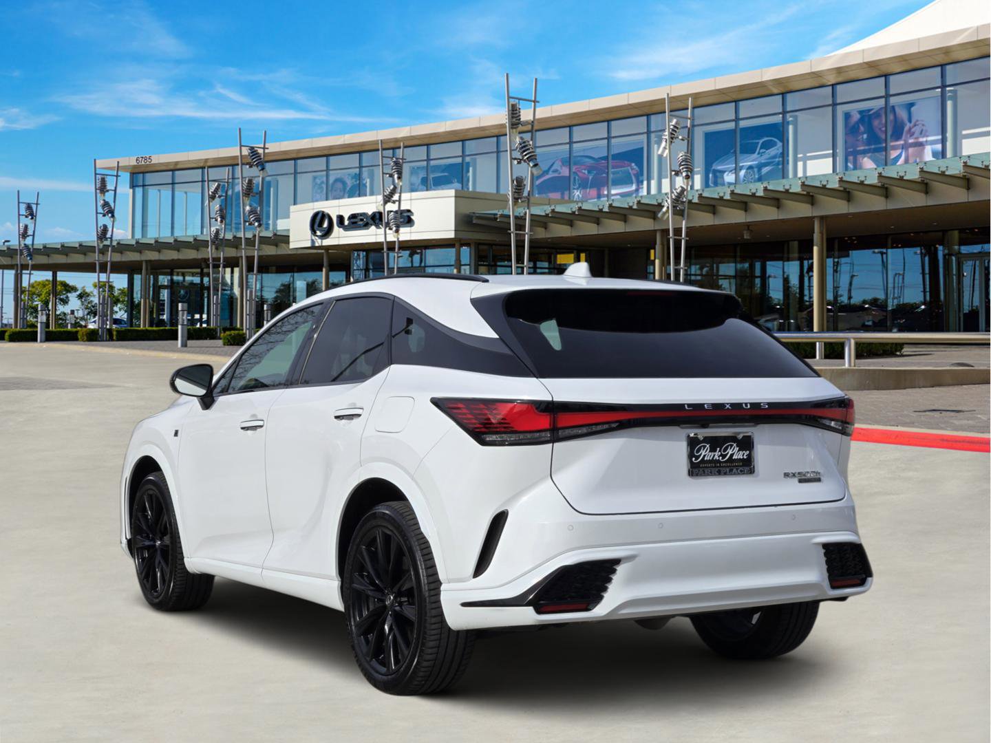 Used 2024 Lexus RX 500h F Sport image 4