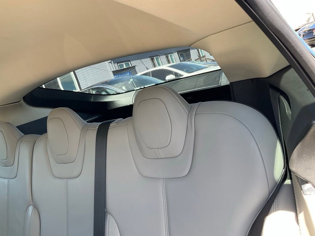 Used 2014 Tesla Model S P85 RWD image 31