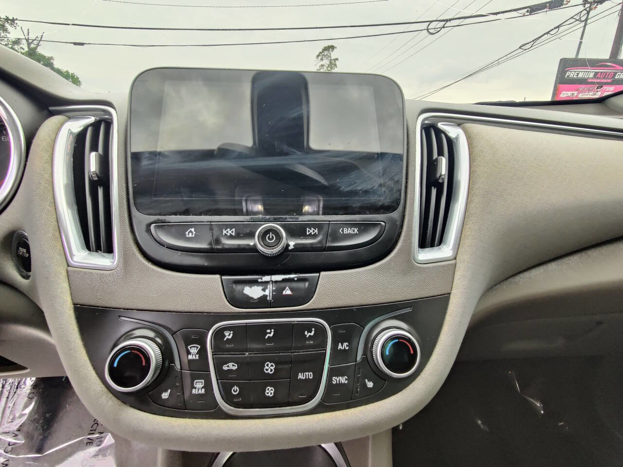 Used 2020 Chevrolet Malibu LT image 12