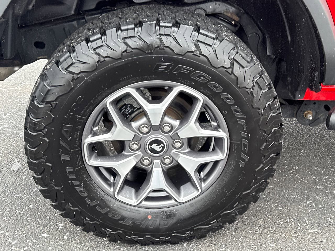 Used 2022 Ford Bronco Badlands image 10