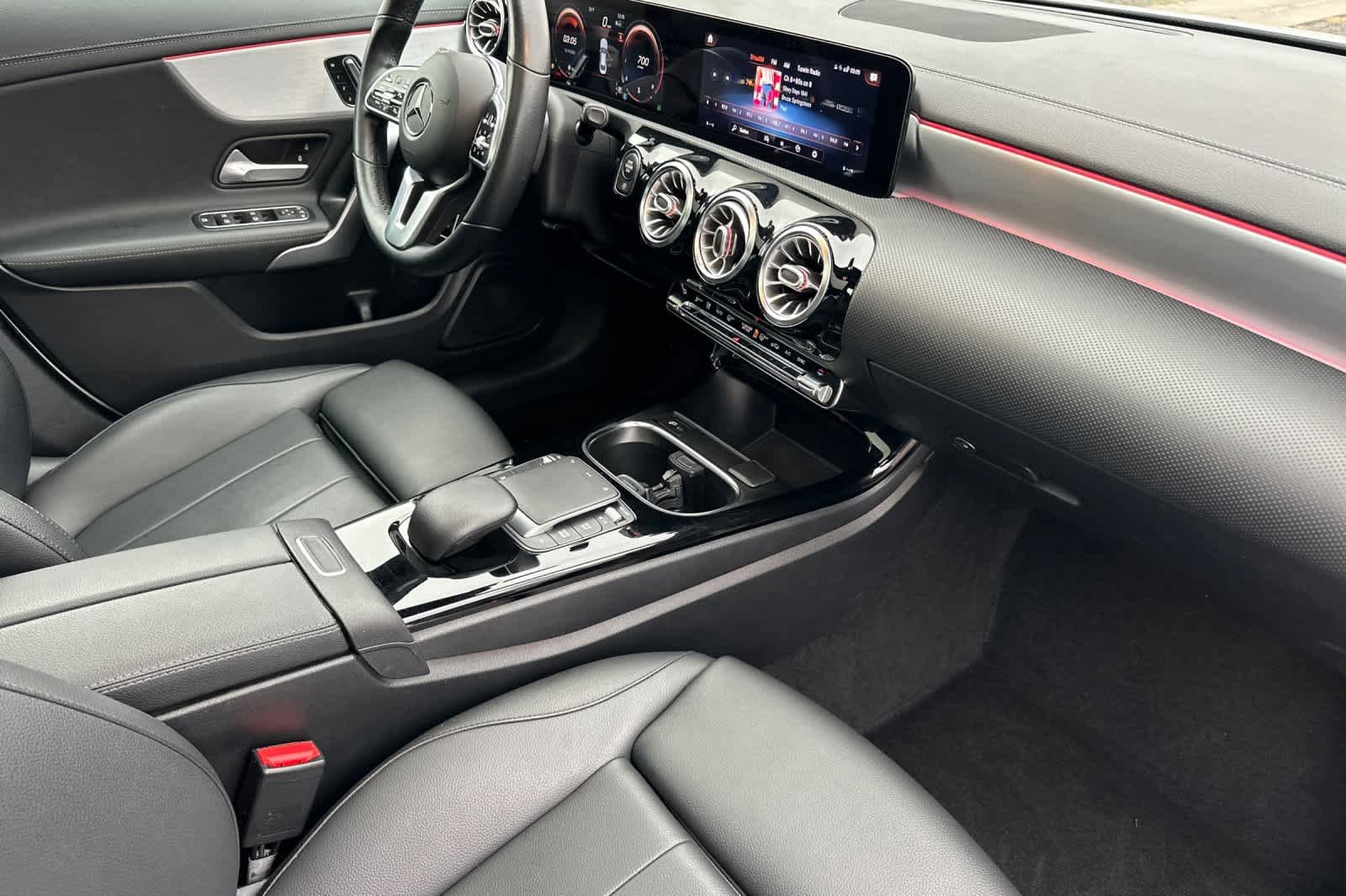 Used 2021 Mercedes-Benz CLA 250 image 15