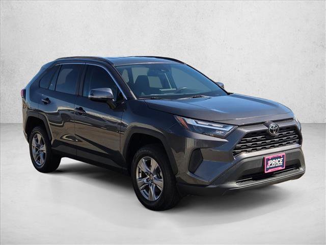 Used 2022 Toyota RAV4 XLE image 3